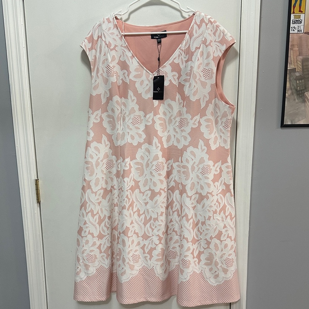 Ronni Nicole Blush and White Floral Midi Dress